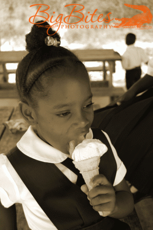 Little-Girl-and-Ice-Cream.gif
