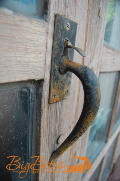 Rusted-Handle-and-Stained-Glass-Color-Big-Bites-Photography