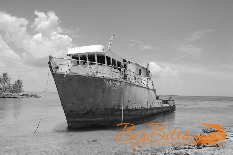 Lady-Gloria-b-and-w-Bahamas-Big-Bites-Photography