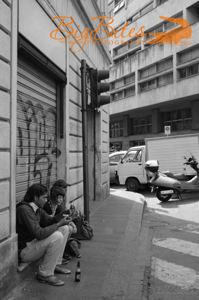 People-on-the-street-Florence-Italy-Big-Bites-Photography