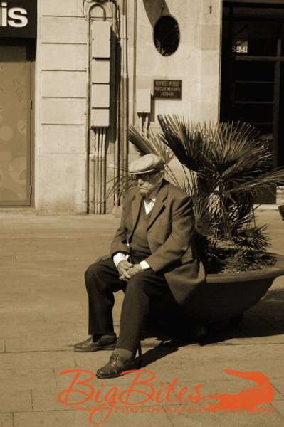 Barcelona-Man-in-Hat
