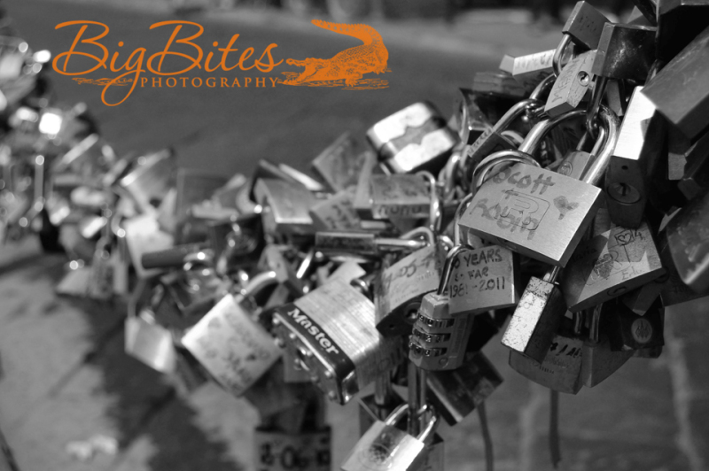Promises-Kept-Locks-in-Florence-Italy-Big-Bites-Photography